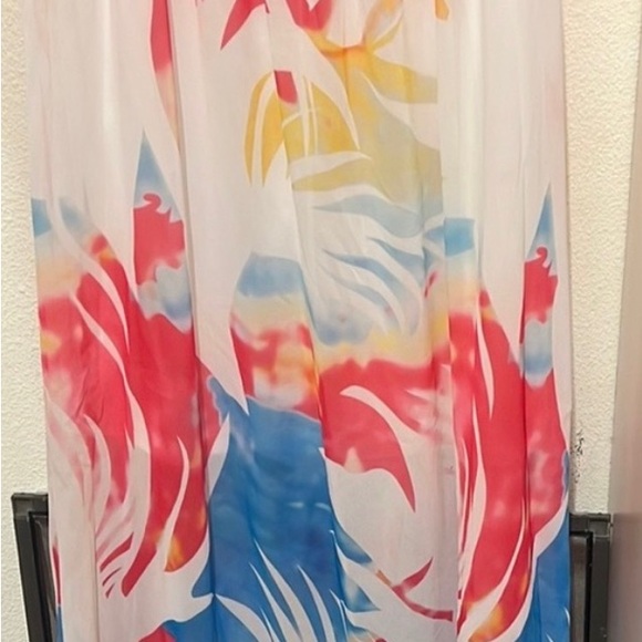 Three Full Outfit Bundle (everything included!) ☀️ - Picture 10 of 12